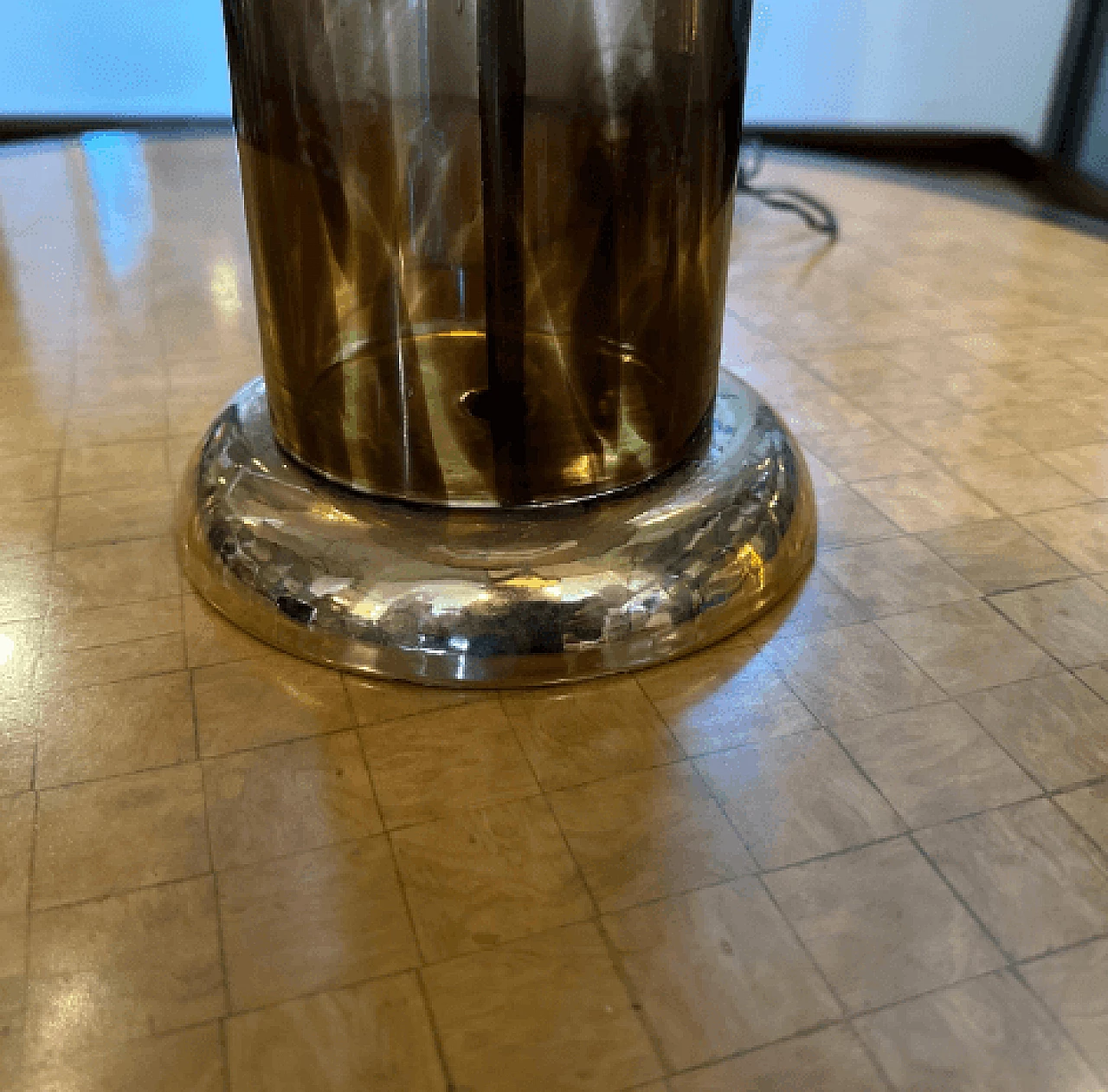 Lampada da tavolo in ottone, vetro tartarugato e paglia di Vienna, anni '70 7