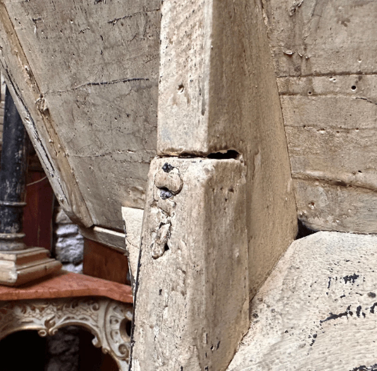 Sicilian white and green lacquered wood lectern, late 19th century 4