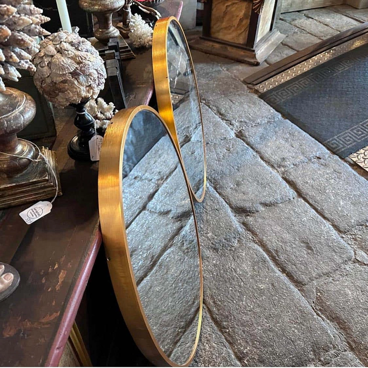 Coppia di specchi da parete ovali in alluminio dorato in stile Gio Ponti, anni '80 5