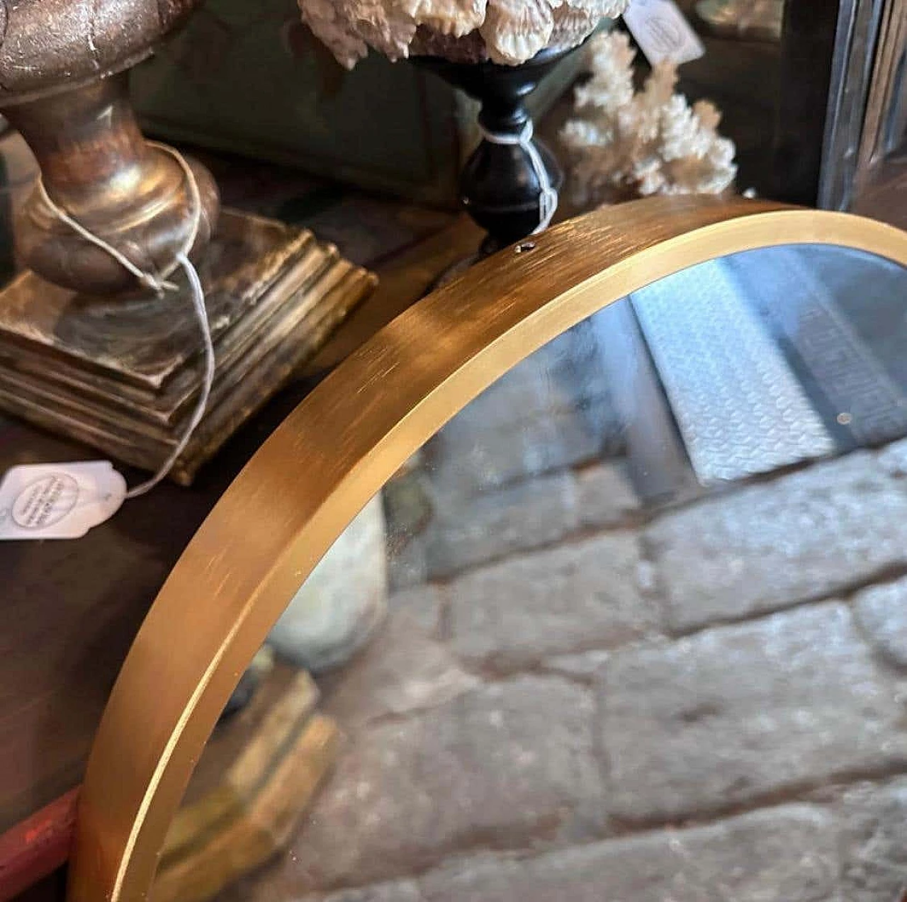 Coppia di specchi da parete ovali in alluminio dorato in stile Gio Ponti, anni '80 7