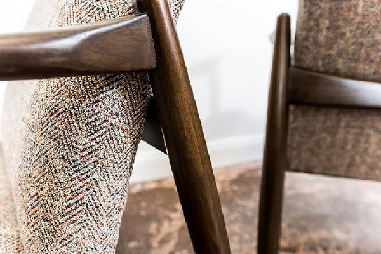 Coppia di poltrone GFM-64 in faggio di Edmund Homa per GFM, anni '60 4