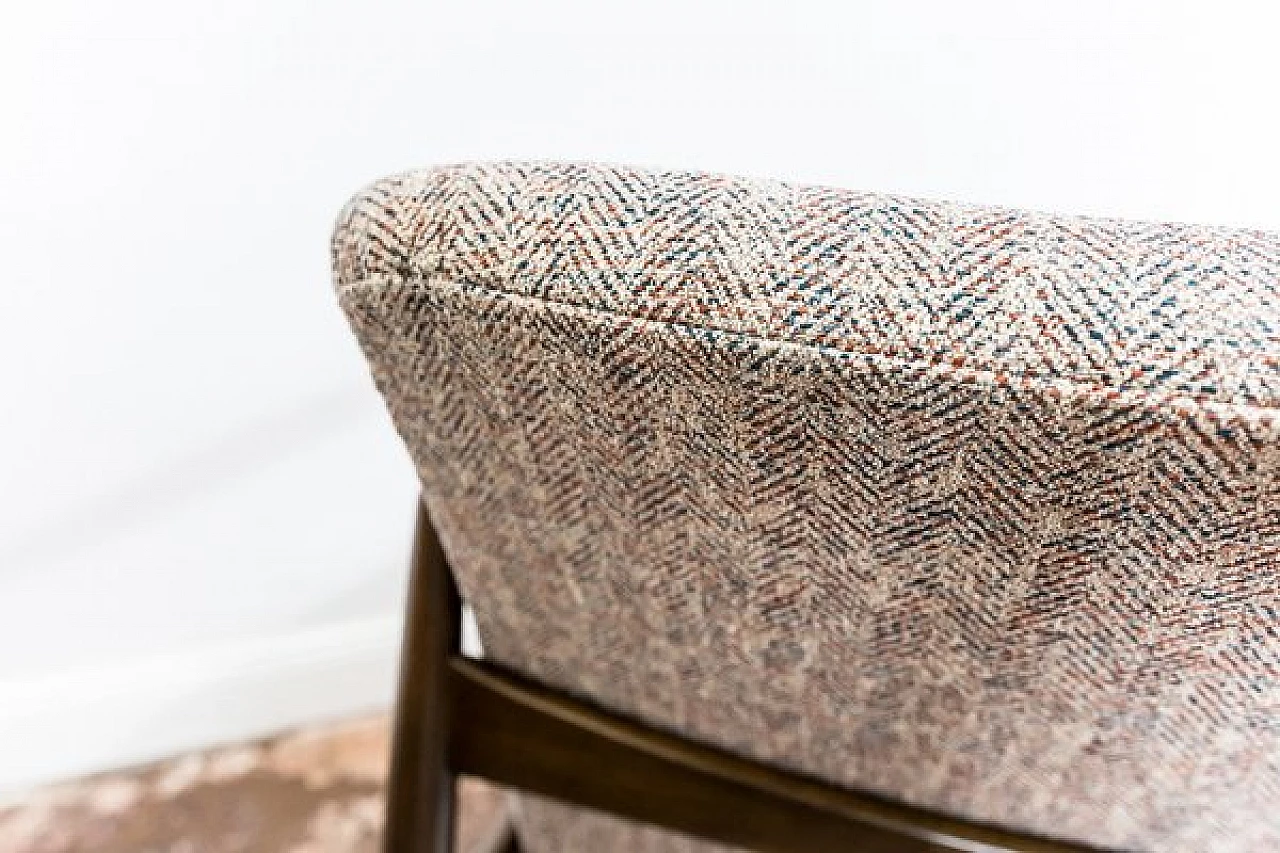 Coppia di poltrone GFM-64 in faggio di Edmund Homa per GFM, anni '60 7