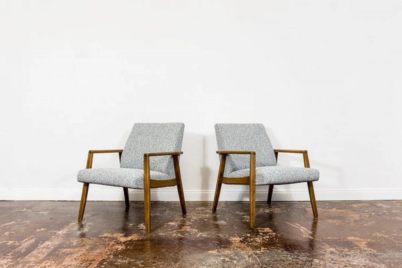 Coppia di poltrone in faggio e tessuto, anni '60 1