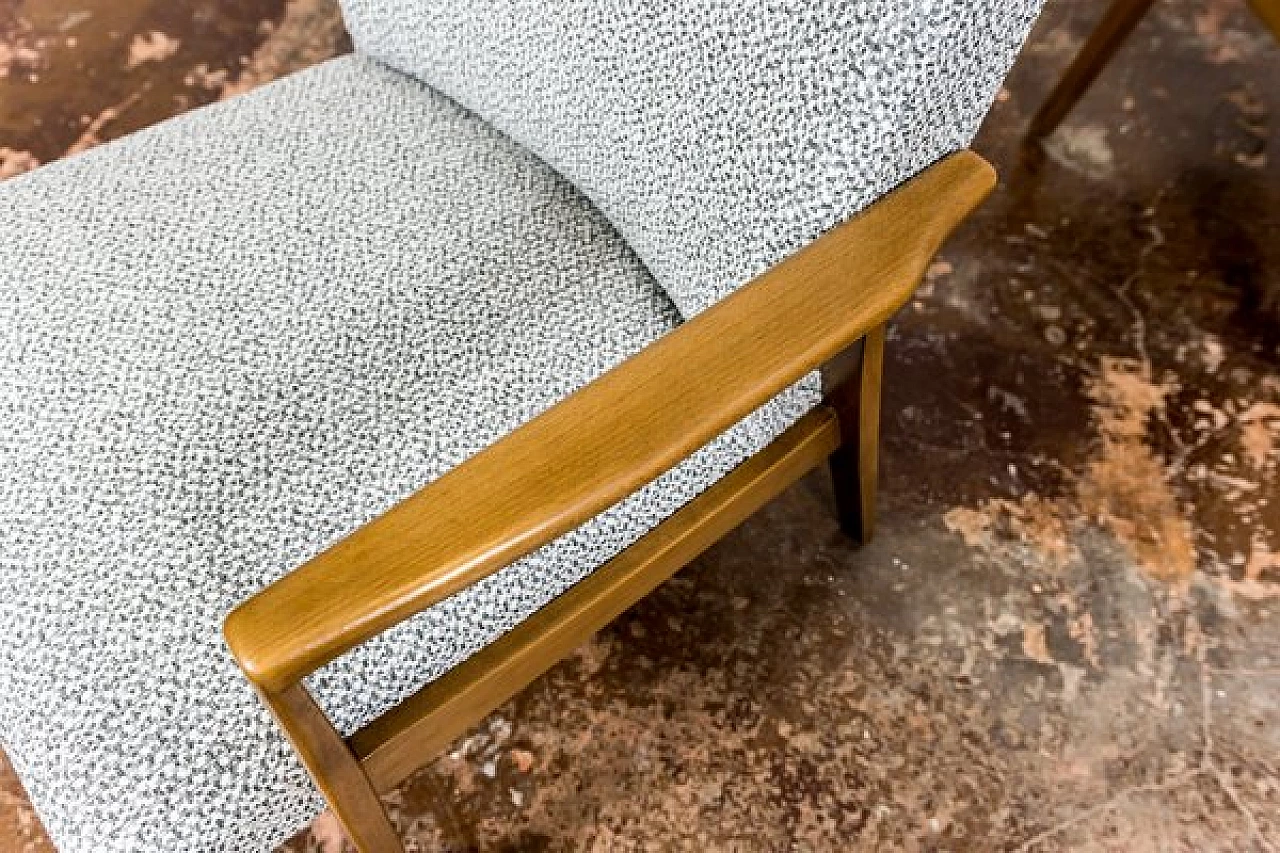 Coppia di poltrone in faggio e tessuto, anni '60 3
