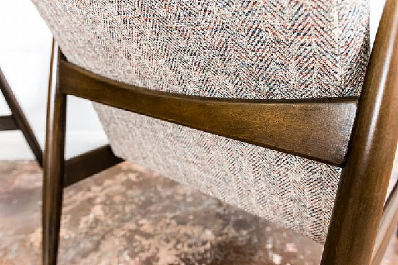 Coppia di poltrone GFM-64 in faggio di Edmund Homa per GFM, anni '60 11