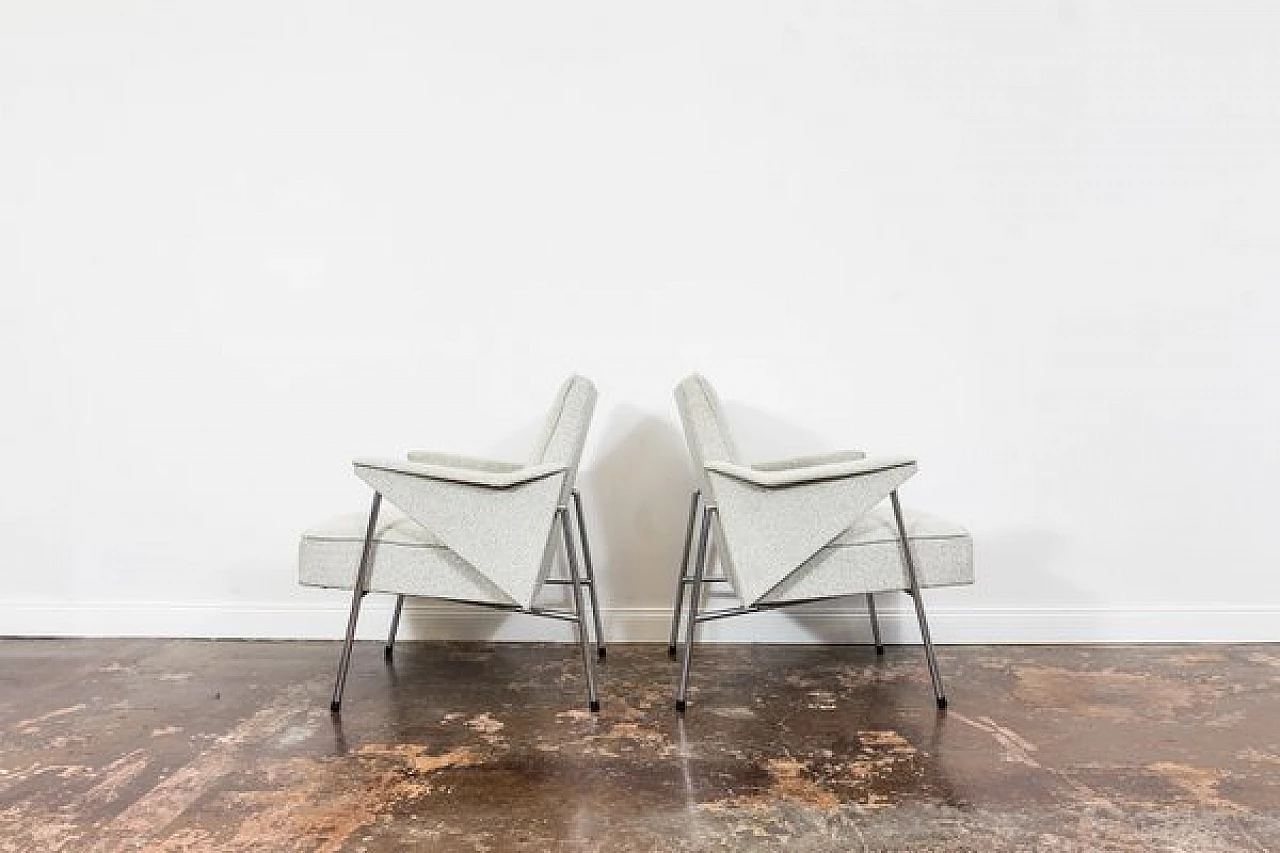 Coppia di poltrone Bat attribuite a Wchód Zadziele, anni '60 10