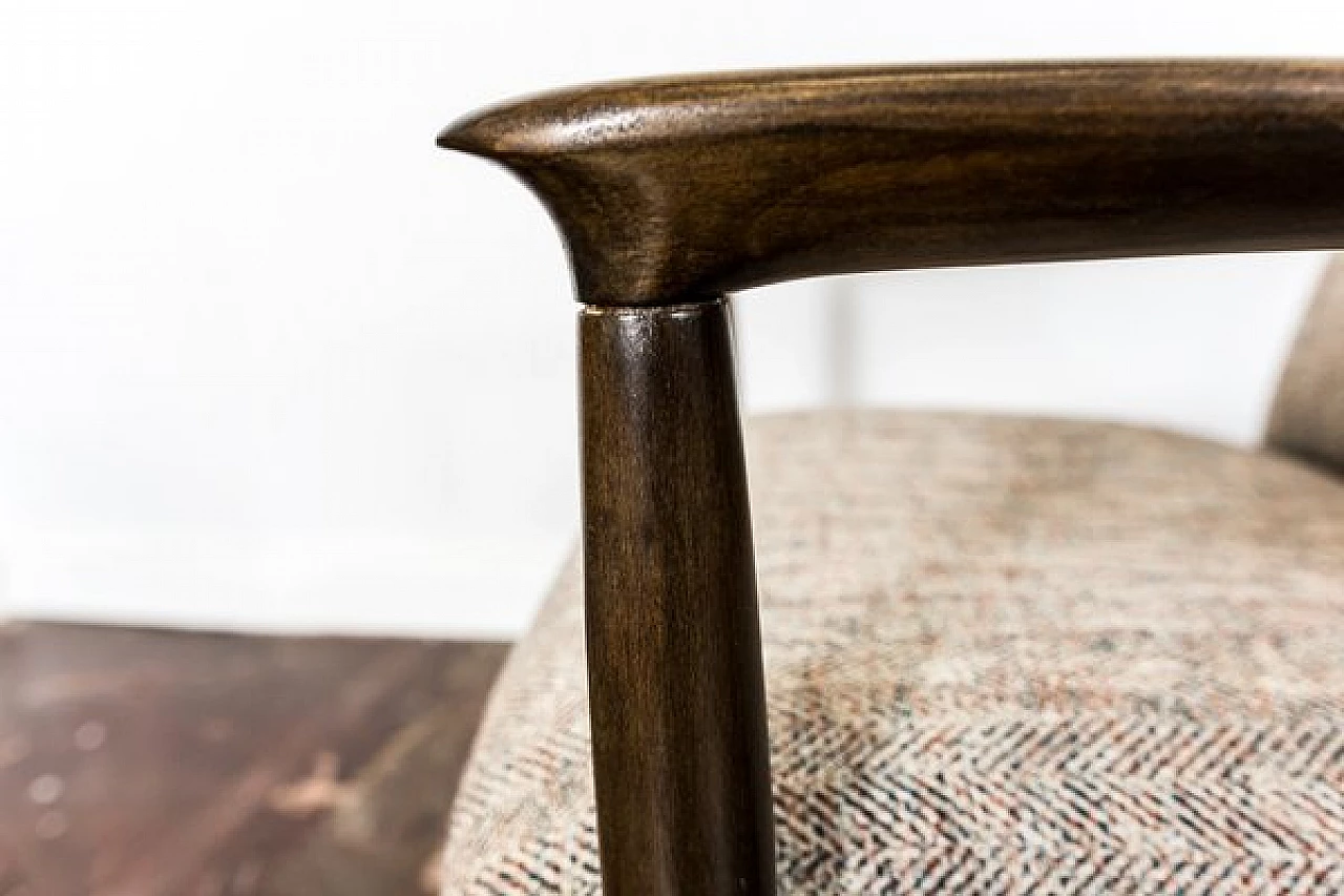 Coppia di poltrone GFM-64 in faggio di Edmund Homa per GFM, anni '60 12