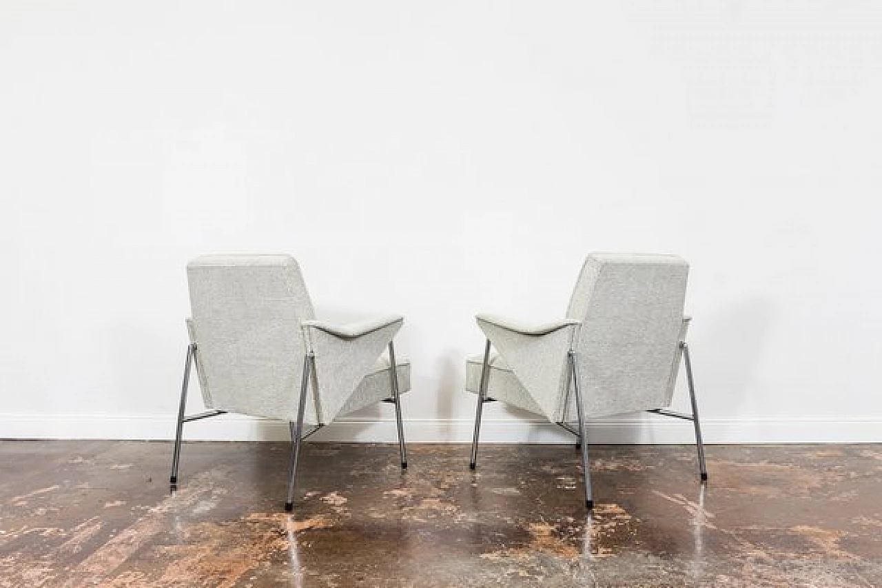 Coppia di poltrone Bat attribuite a Wchód Zadziele, anni '60 18