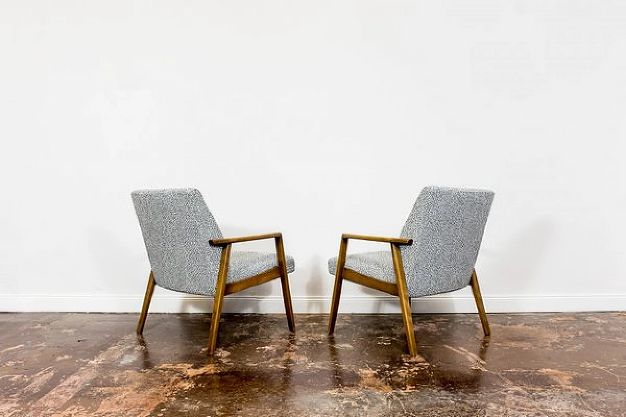 Coppia di poltrone in faggio e tessuto, anni '60 14