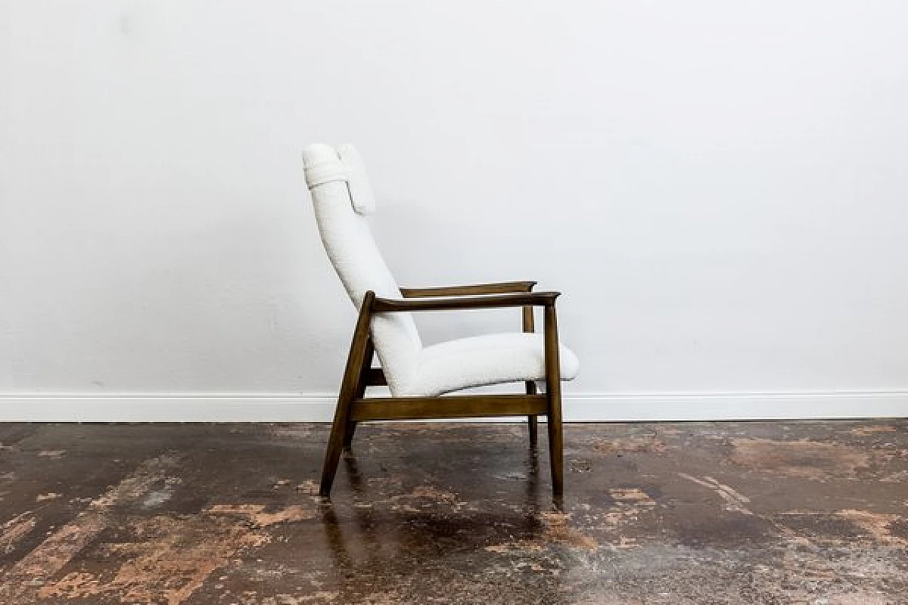 Coppia di poltrone GFM 64 con schienale alto in bouclè bianco attribuite a Edmund Homa, anni '60 11