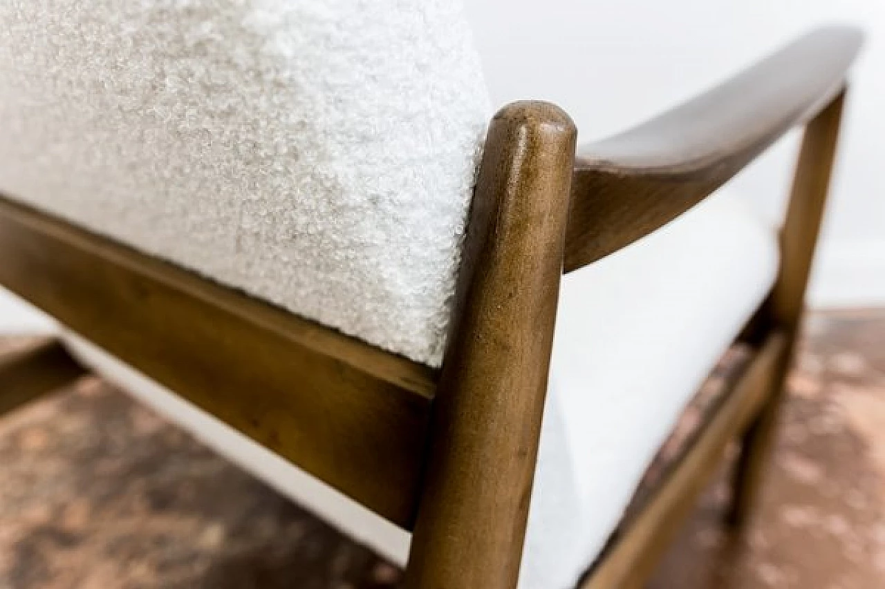 Coppia di poltrone GFM 64 con schienale alto in bouclè bianco attribuite a Edmund Homa, anni '60 16