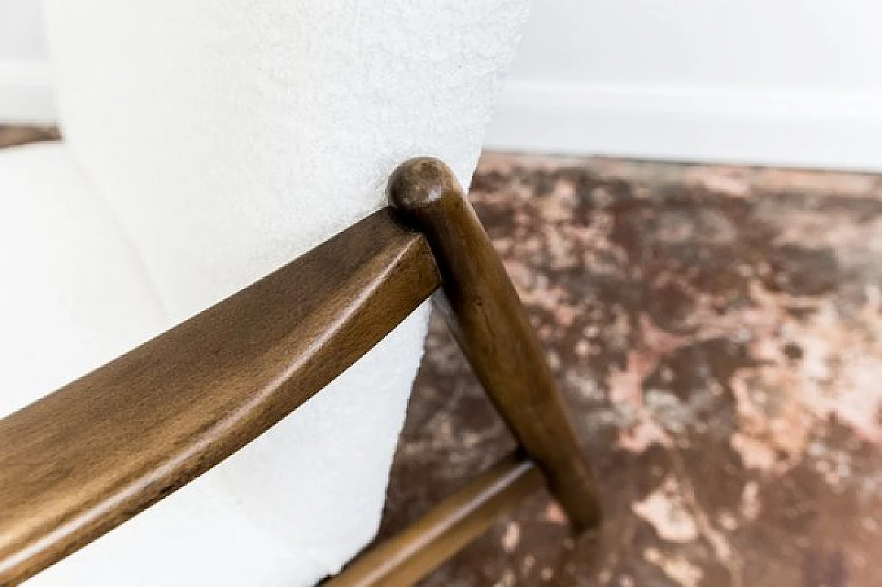 Coppia di poltrone GFM 64 con schienale alto in bouclè bianco attribuite a Edmund Homa, anni '60 20