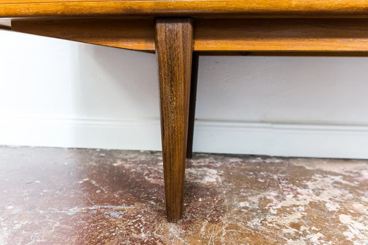 Credenza danese in teak con cassetti e ante scorrevoli nere, anni '60 5
