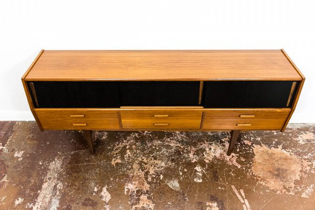 Credenza danese in teak con cassetti e ante scorrevoli nere, anni '60 8