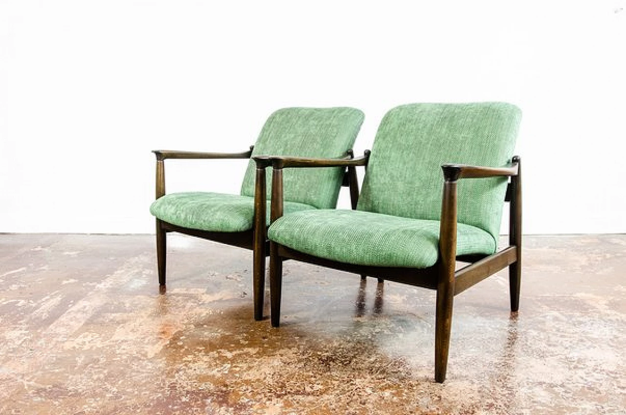 Pair of GFM-64 armchairs by Edmund Homa for Gościcińskie Fabryki Mebli, 1960s 8