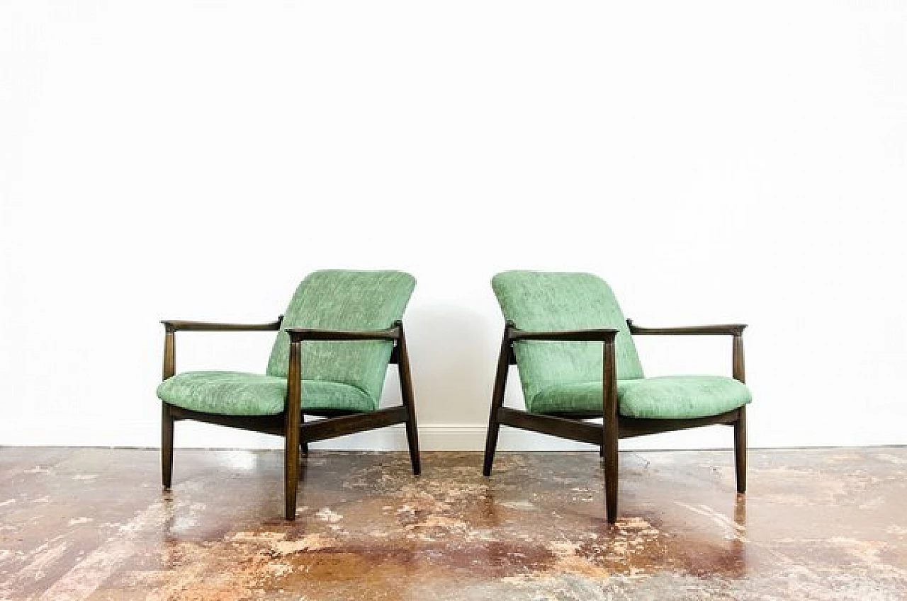 Pair of GFM-64 armchairs by Edmund Homa for Gościcińskie Fabryki Mebli, 1960s 11