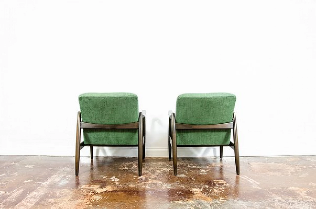 Pair of GFM-64 armchairs by Edmund Homa for Gościcińskie Fabryki Mebli, 1960s 13