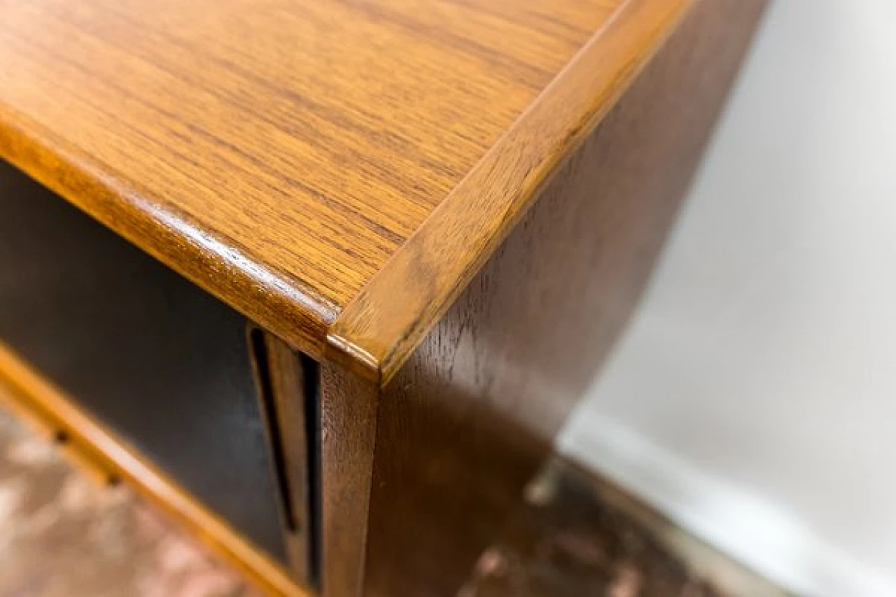 Credenza danese in teak con cassetti e ante scorrevoli nere, anni '60 17
