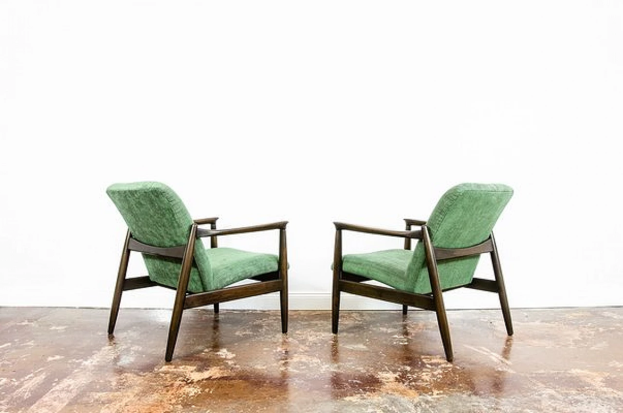 Pair of GFM-64 armchairs by Edmund Homa for Gościcińskie Fabryki Mebli, 1960s 16