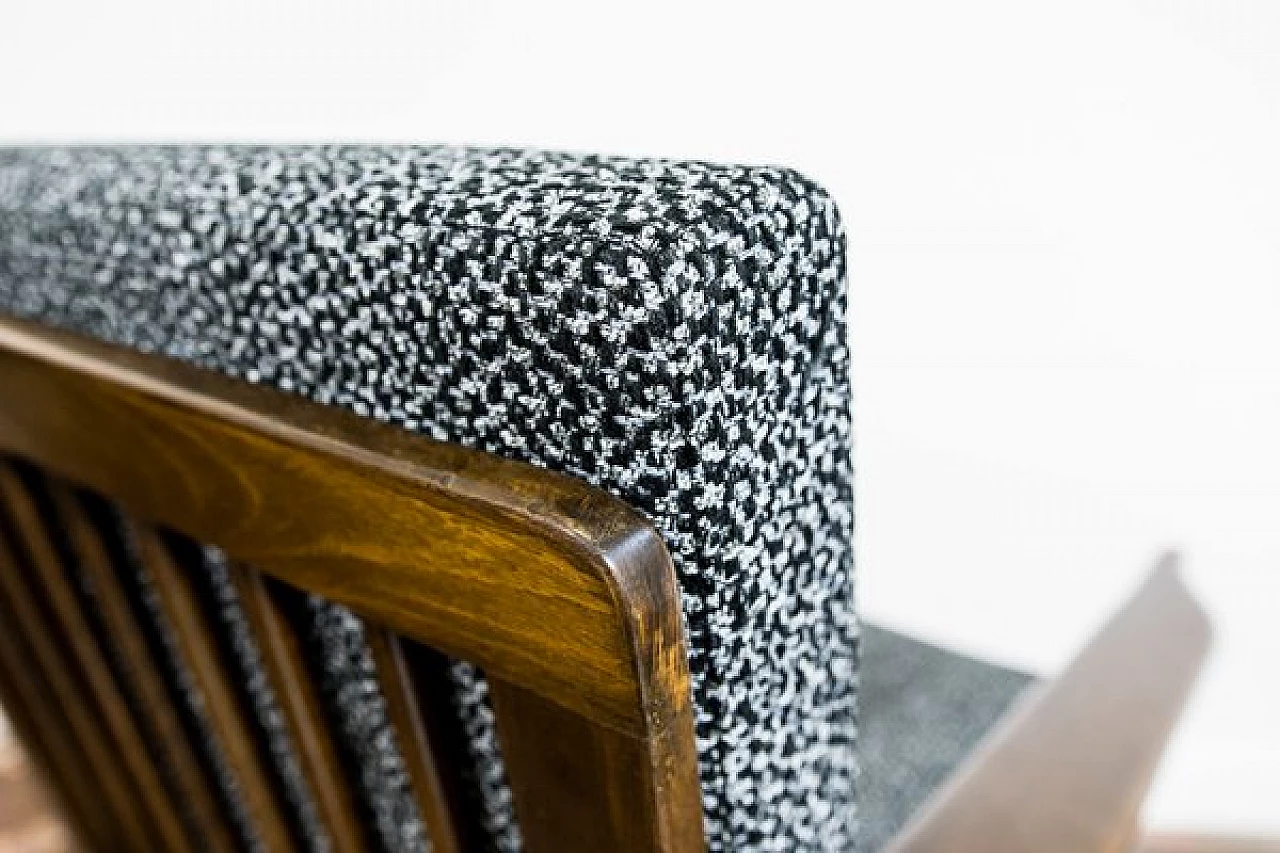 Coppia di poltrone B-7522 in faggio di Zenon Bączyk, anni '60 16