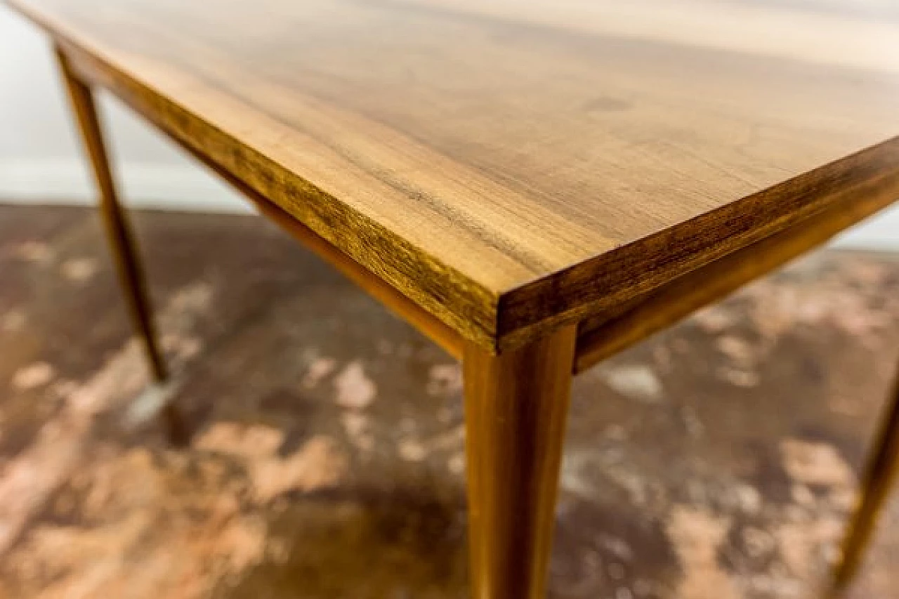 Tavolo da pranzo in noce, anni '60 9