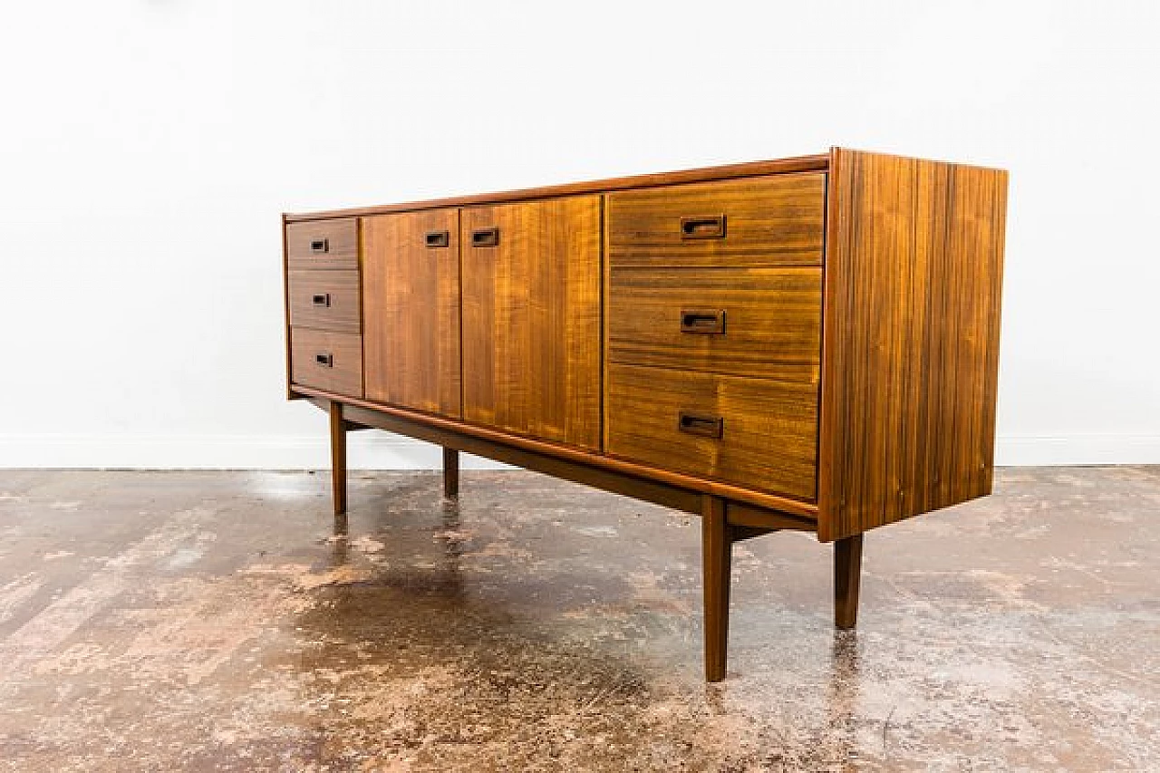Credenza in legno di Bydgoskie Fabryki Mebli, anni '60 12