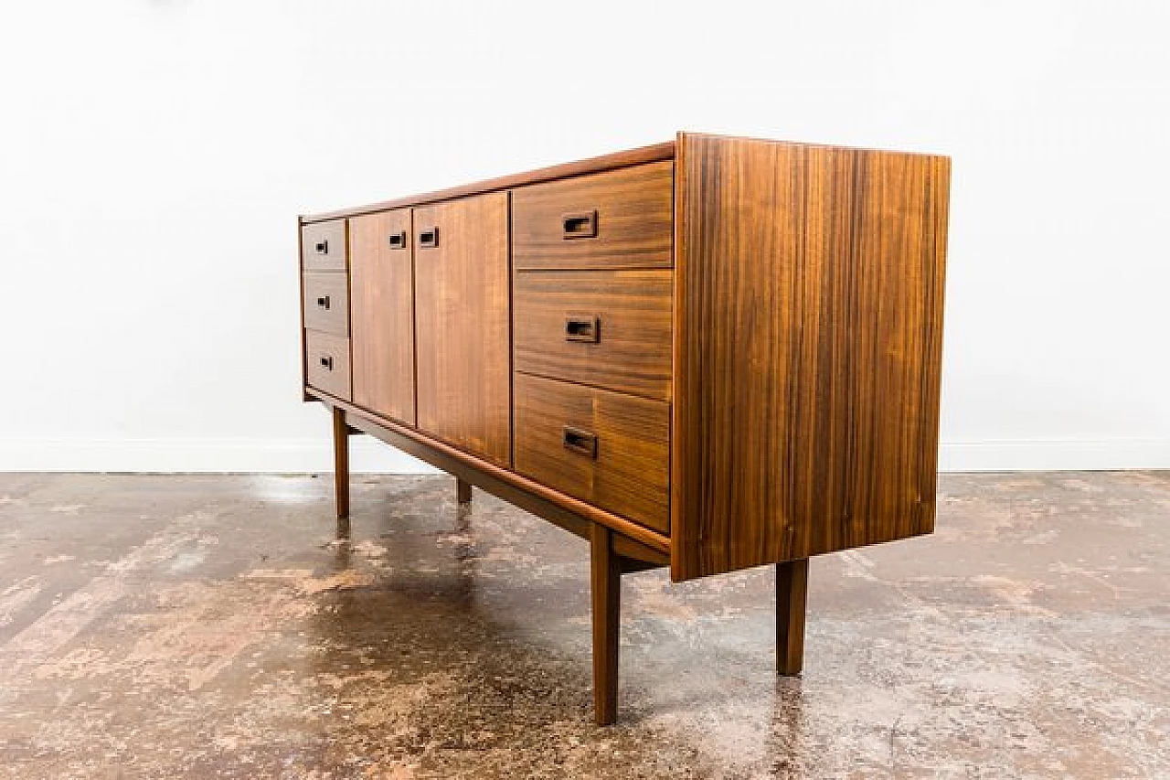 Credenza in legno di Bydgoskie Fabryki Mebli, anni '60 13