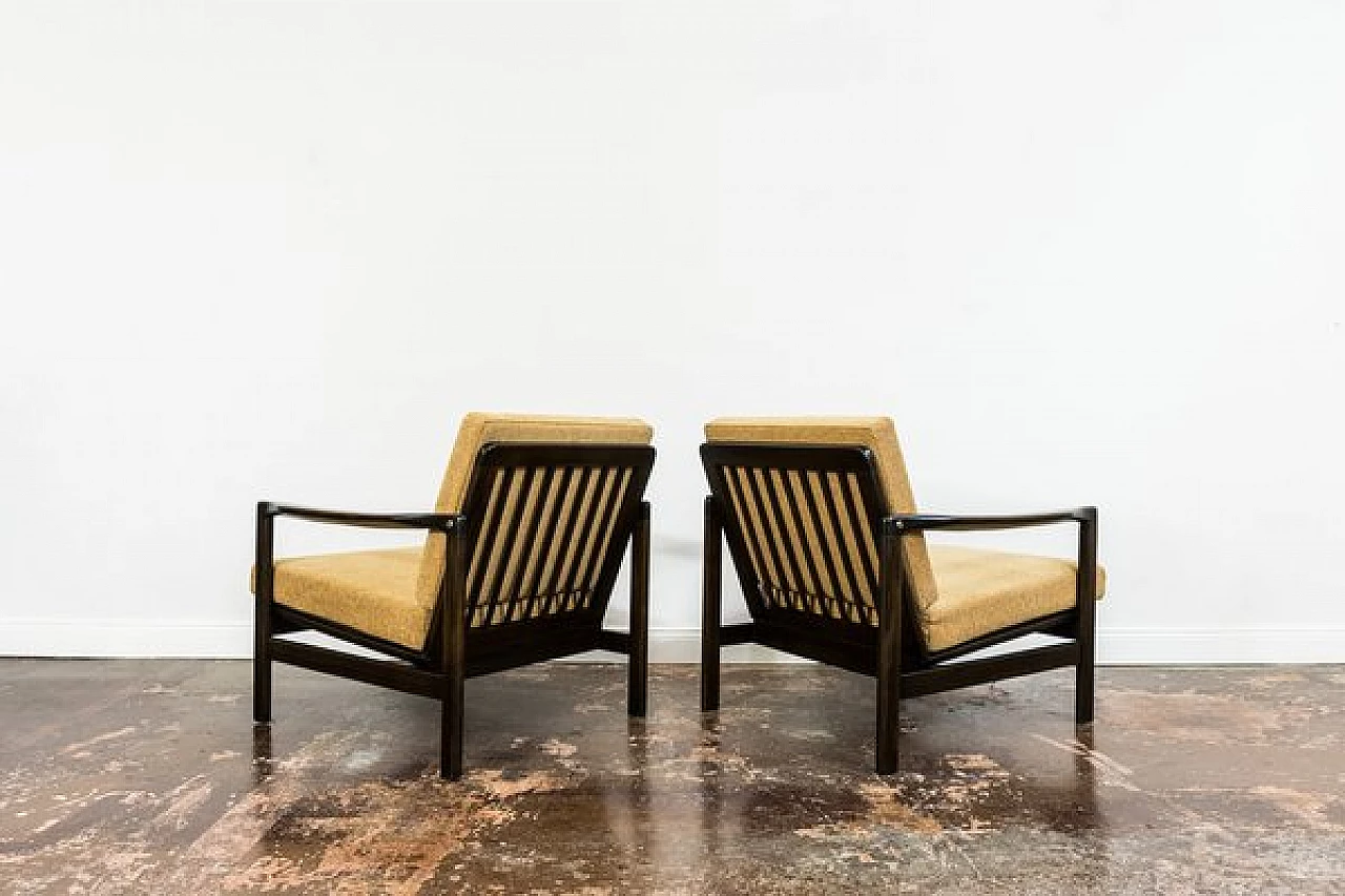 Pair of B-7522 armchairs by Zenon Bączyk for Swarzędzkie Fabryki Mebli, 1960s 13