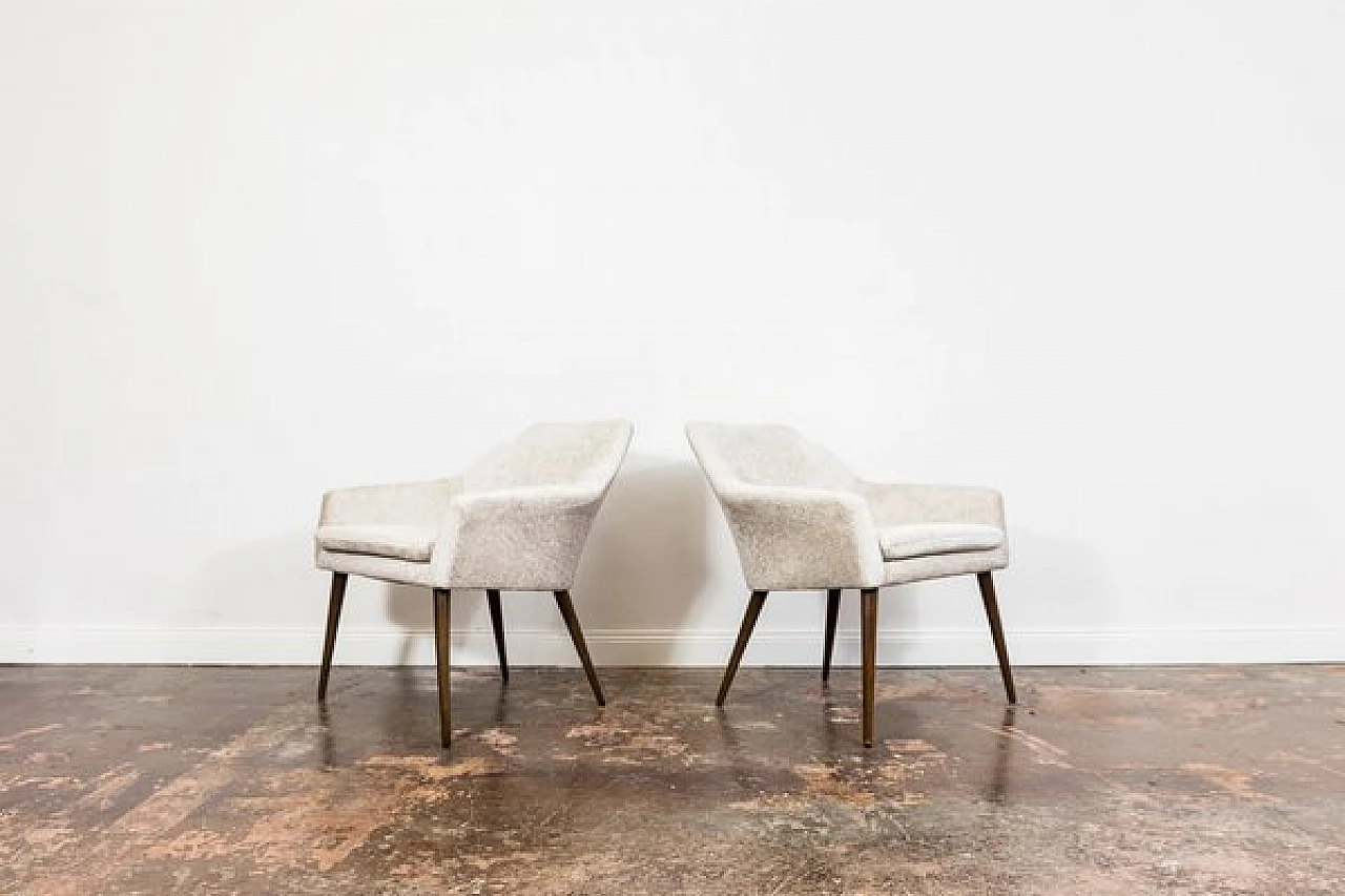 Coppia di poltrone in legno, anni '70 1