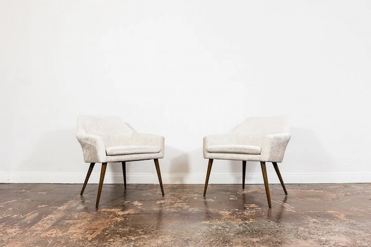 Coppia di poltrone in legno, anni '70 13