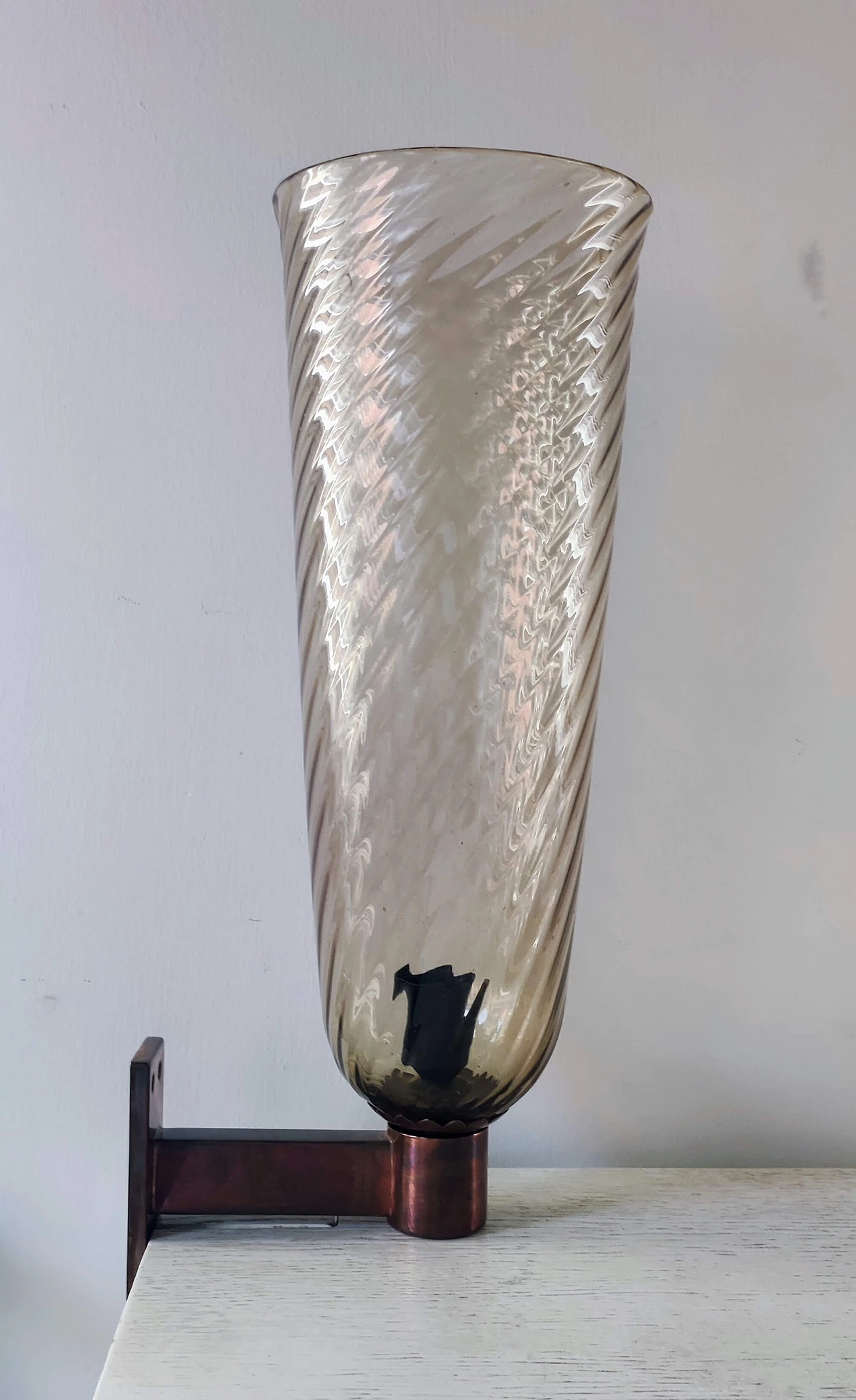 Pair of Art Deco Murano glass and brass wall sconces, 1920s 3