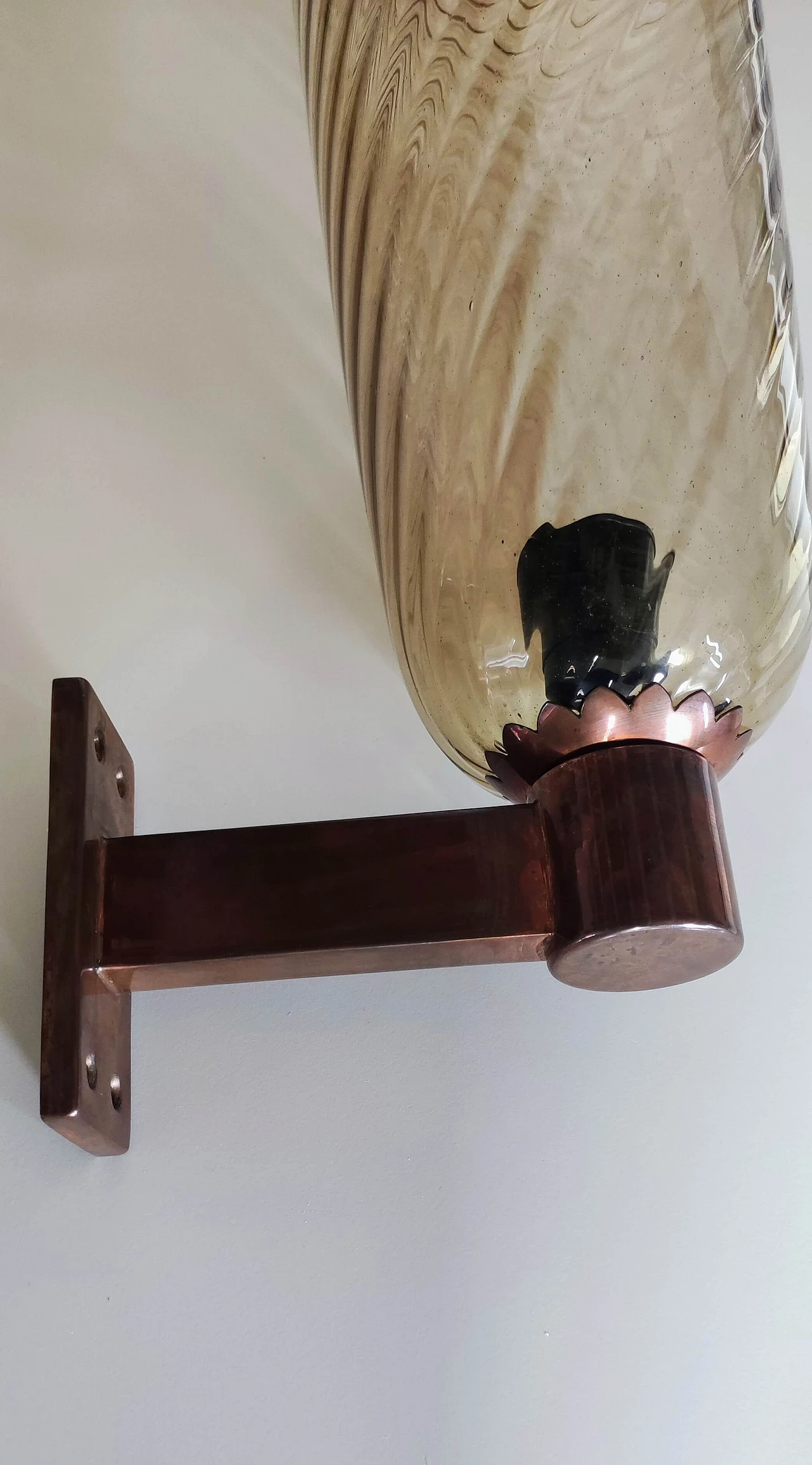 Pair of Art Deco Murano glass and brass wall sconces, 1920s 9