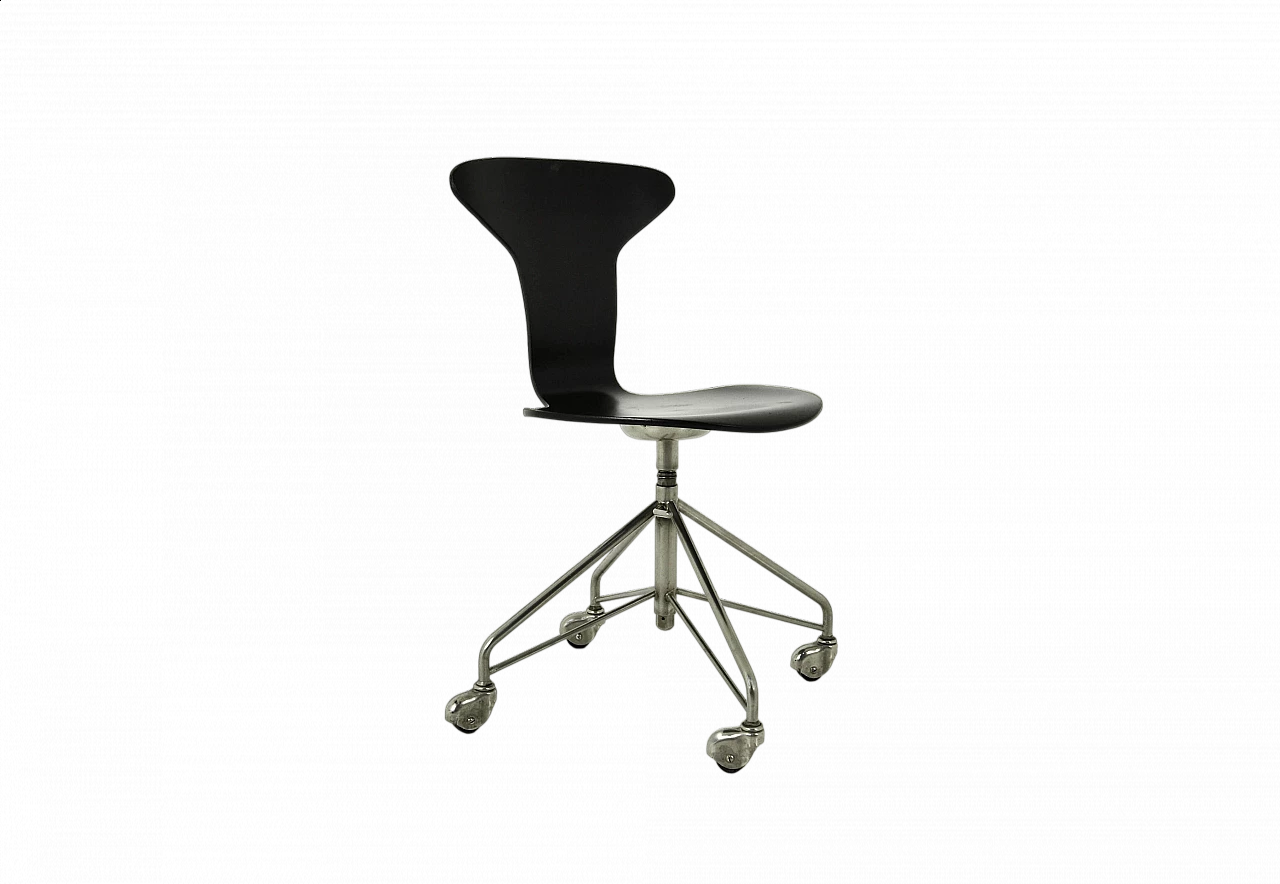 Chair 3117 by Arne Jacobsen for Fritz Hansen, 1950s 13