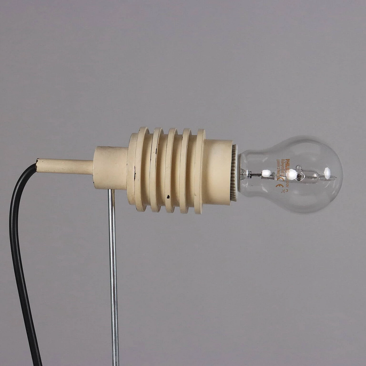 Lampada da terra ad altezza regolabile in metallo e alluminio smaltati e cromati, anni '60 5