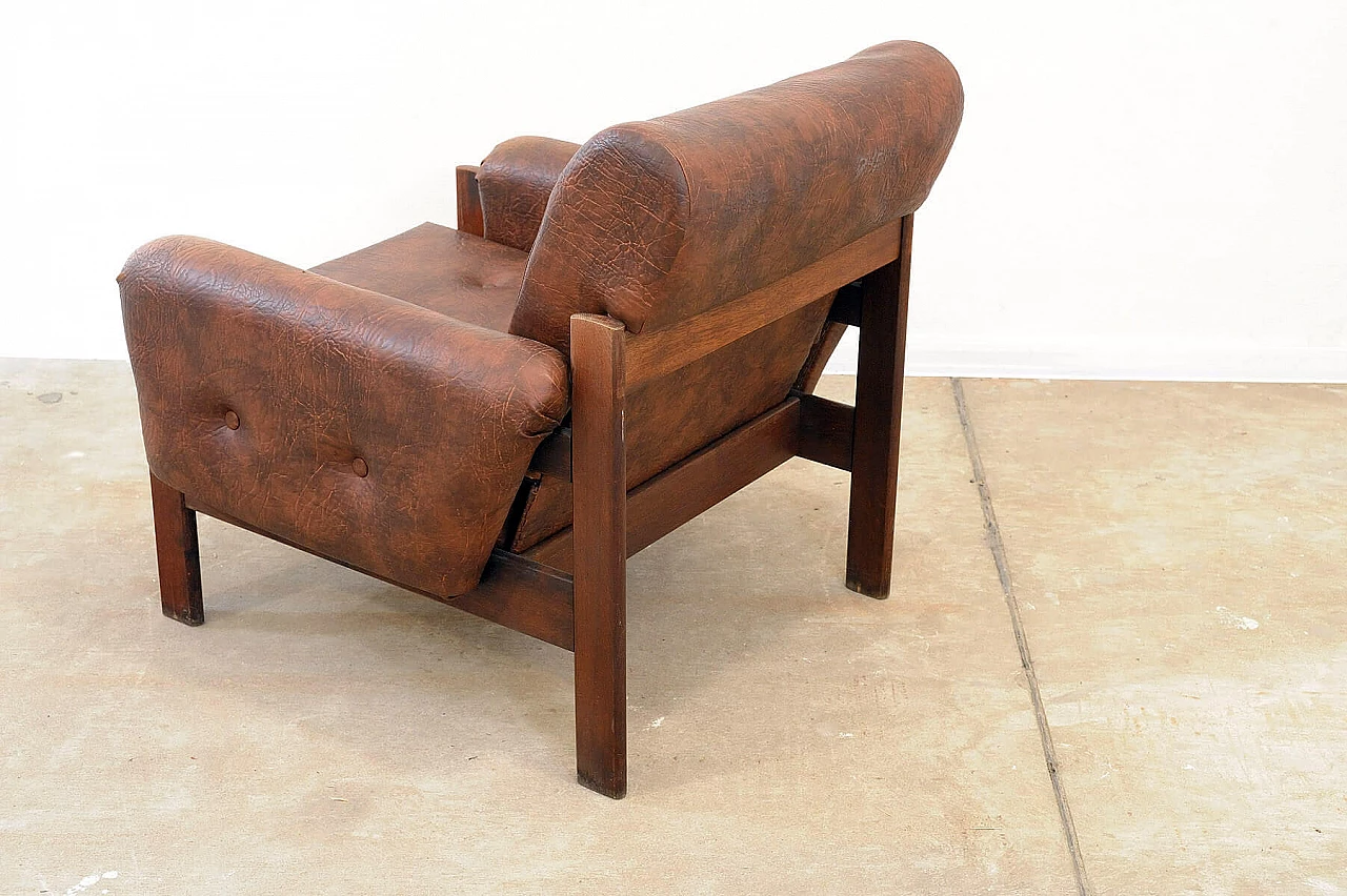 Coppia di poltrone e divano cecoslovacchi in similpelle marrone, anni '70 25