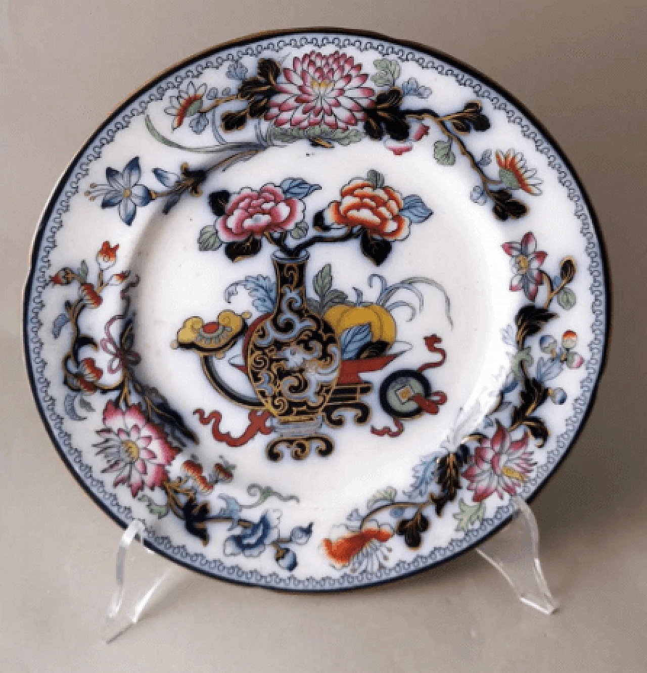Pair of semi-porcelain Noma 4317 plates by Ridgway, mid-19th century 8