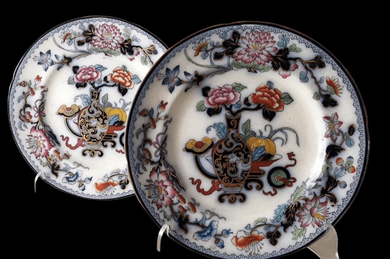 Pair of semi-porcelain Noma 4317 plates by Ridgway, mid-19th century 10