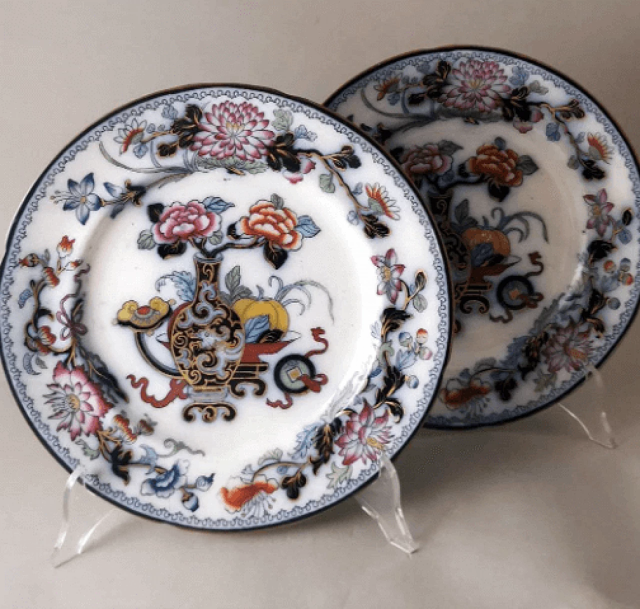 Pair of semi-porcelain Noma 4317 plates by Ridgway, mid-19th century 11