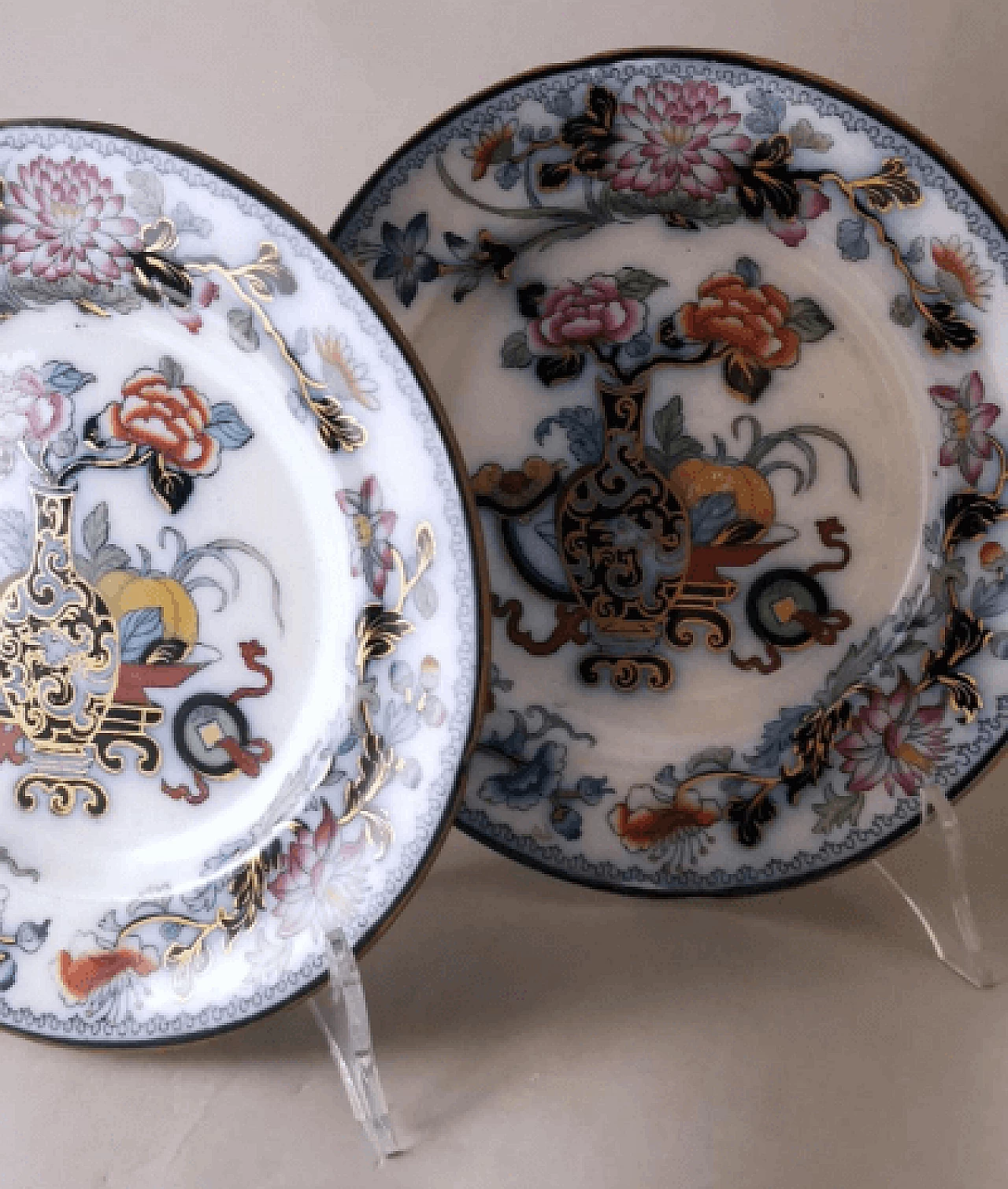 Pair of semi-porcelain Noma 4317 plates by Ridgway, mid-19th century 12