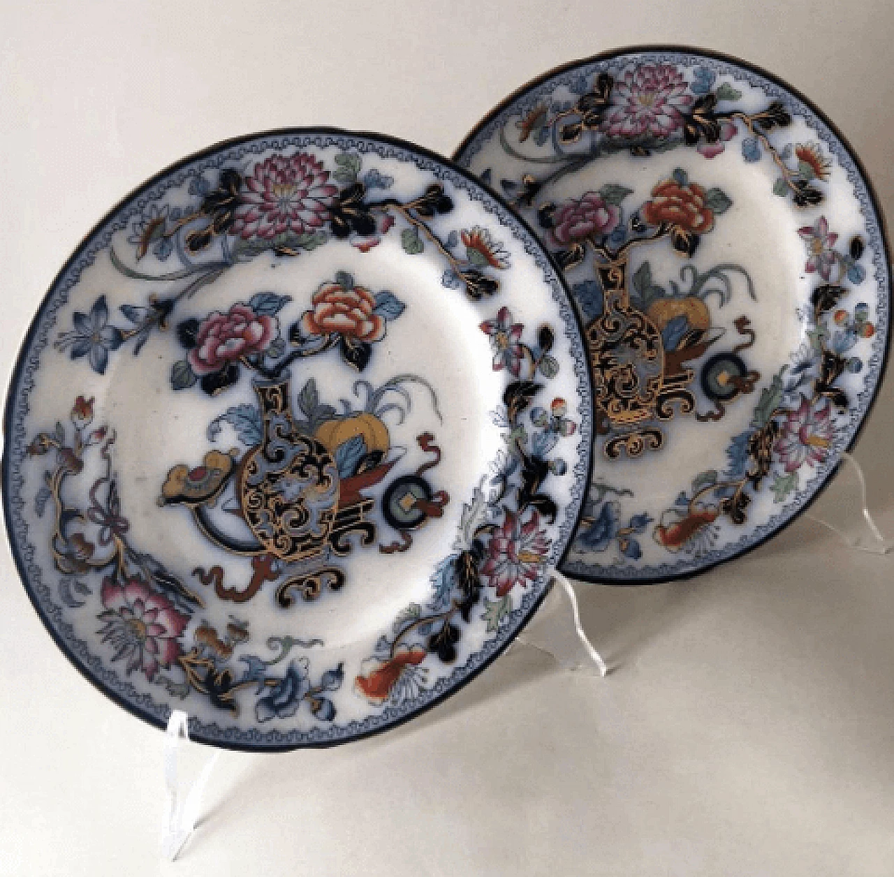 Pair of semi-porcelain Noma 4317 plates by Ridgway, mid-19th century 13