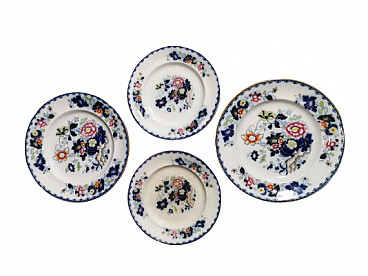 4 Victorian ceramic plates with Royal Arms mark, mid-19th century