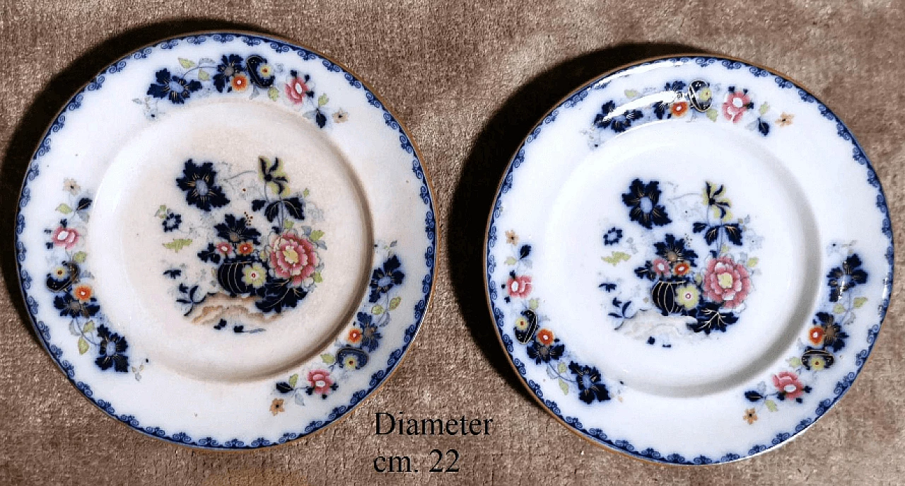 4 Victorian ceramic plates with Royal Arms mark, mid-19th century 10