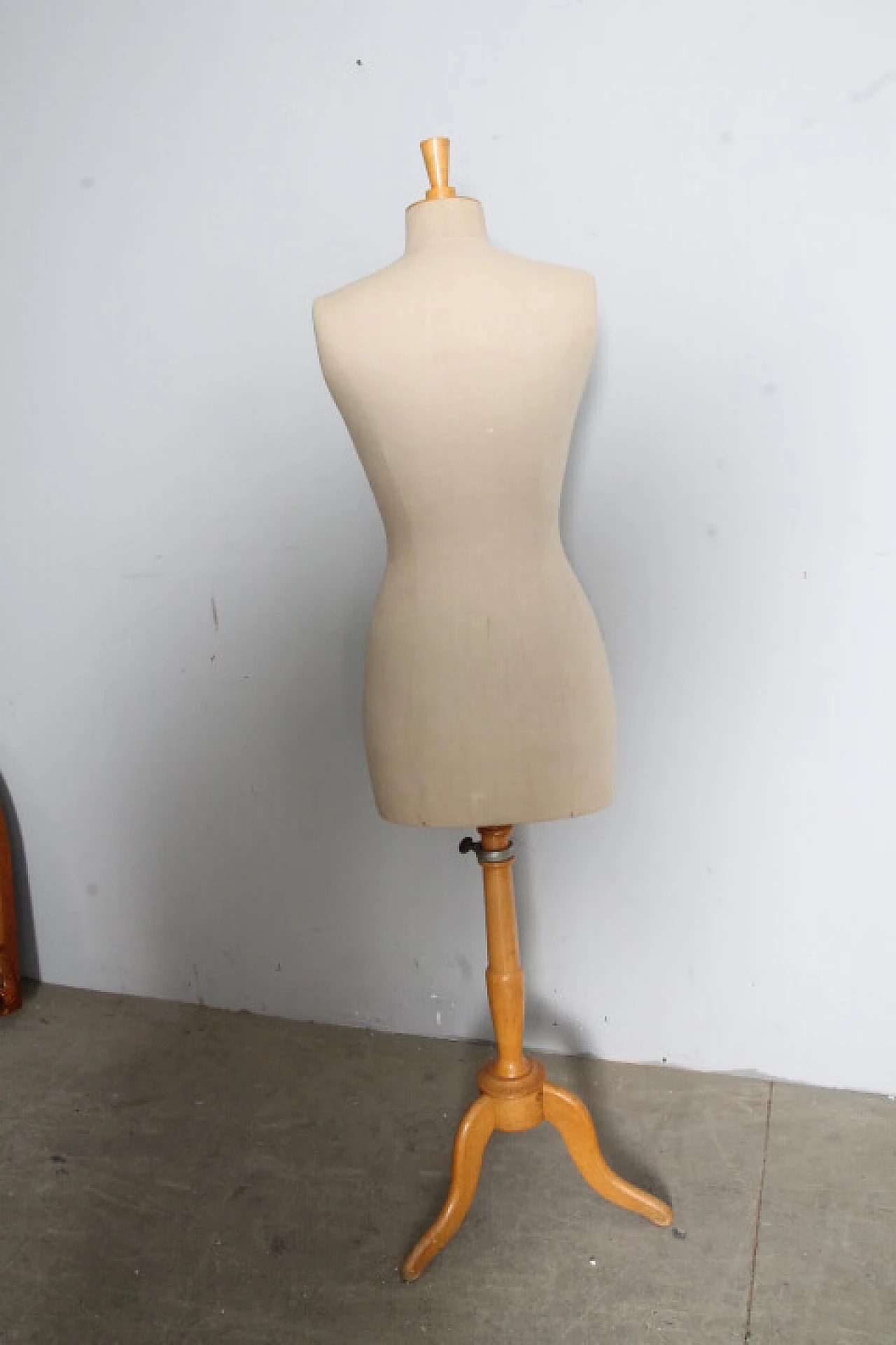 Female mannequin for tailor, 1950s 13