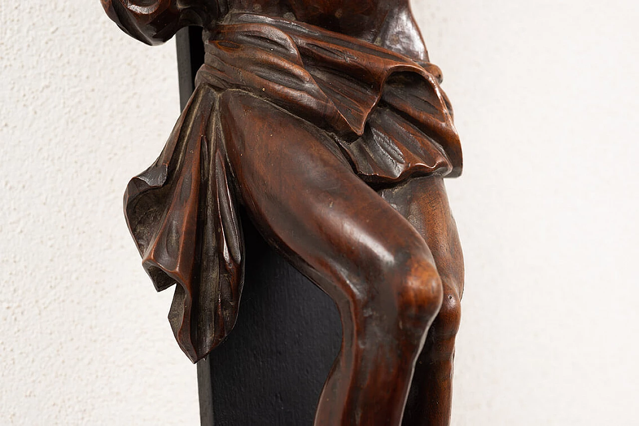 Crocefisso napoletano in tiglio intagliato, prima metà del '700 4