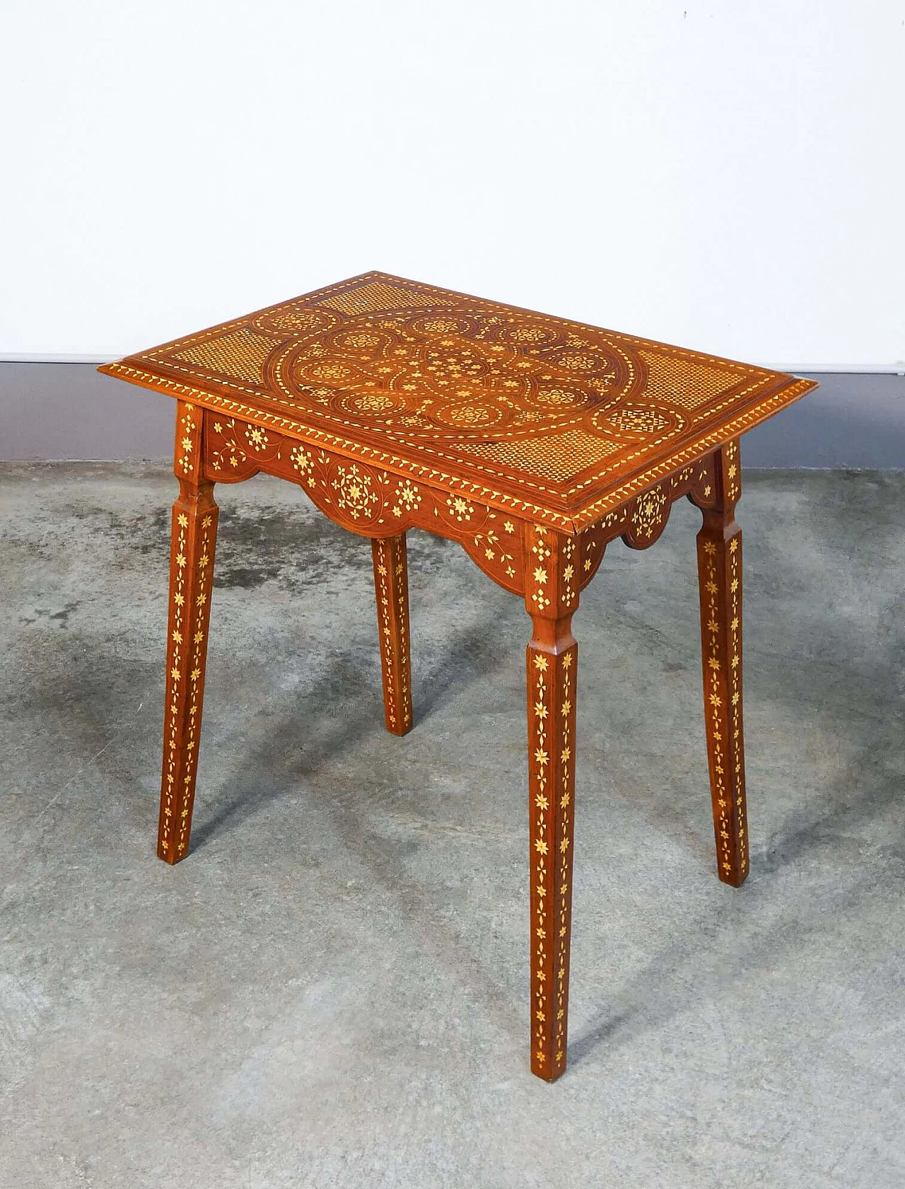 Carthusian-inlaid wooden coffee table in the style of Adriano Brambilla, late 19th century 1