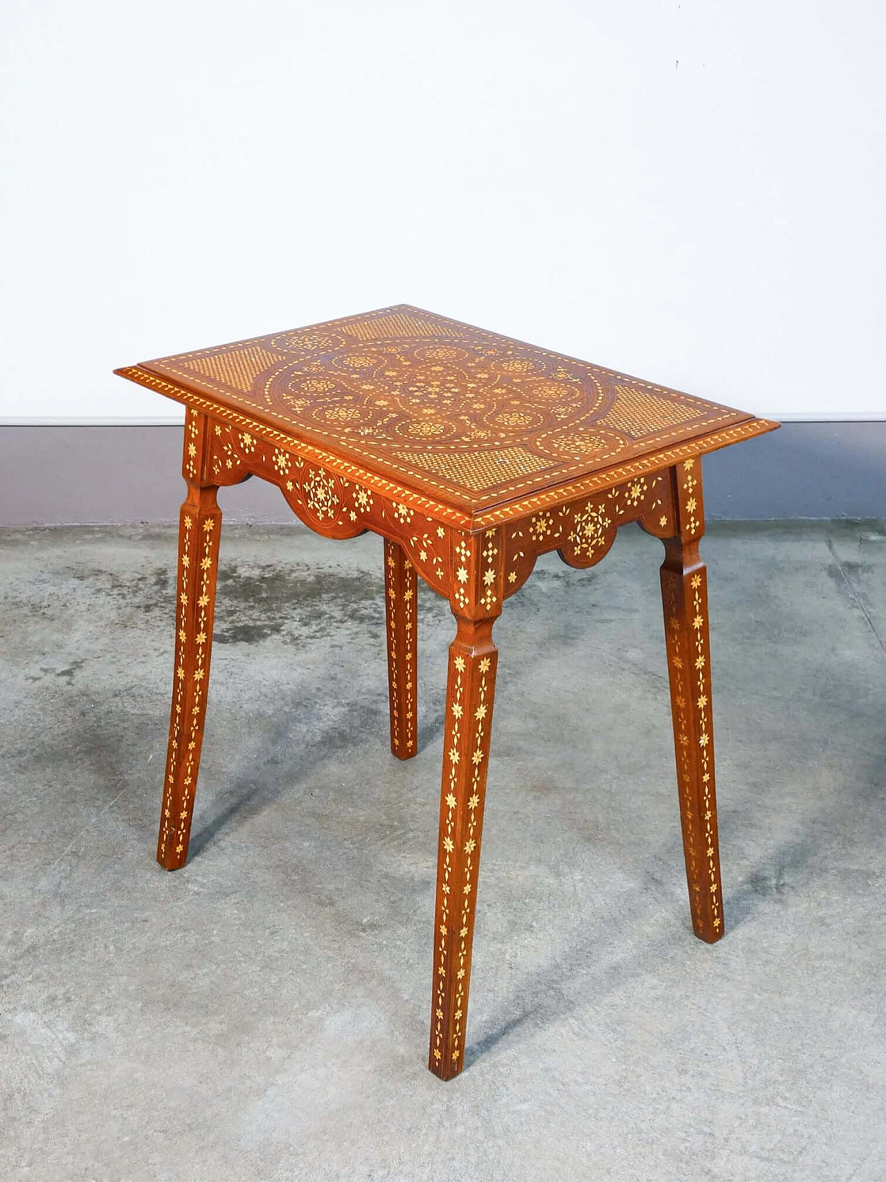 Carthusian-inlaid wooden coffee table in the style of Adriano Brambilla, late 19th century 6