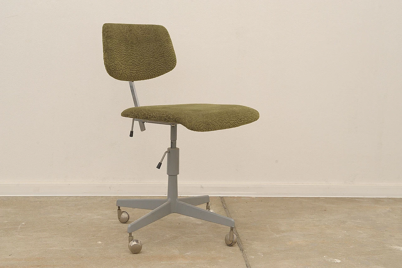 Plastic, fabric and iron swivel chair by Kovona, 1950s 6