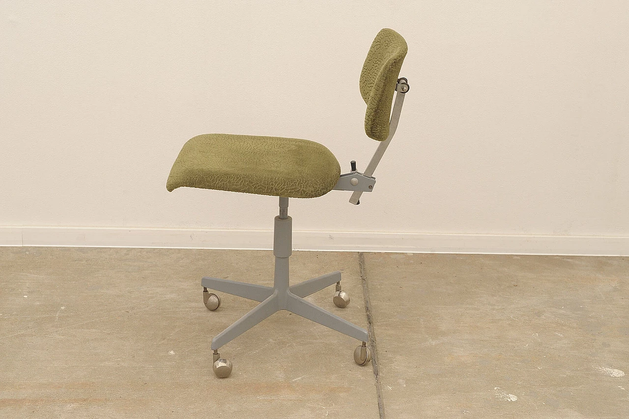 Plastic, fabric and iron swivel chair by Kovona, 1950s 16