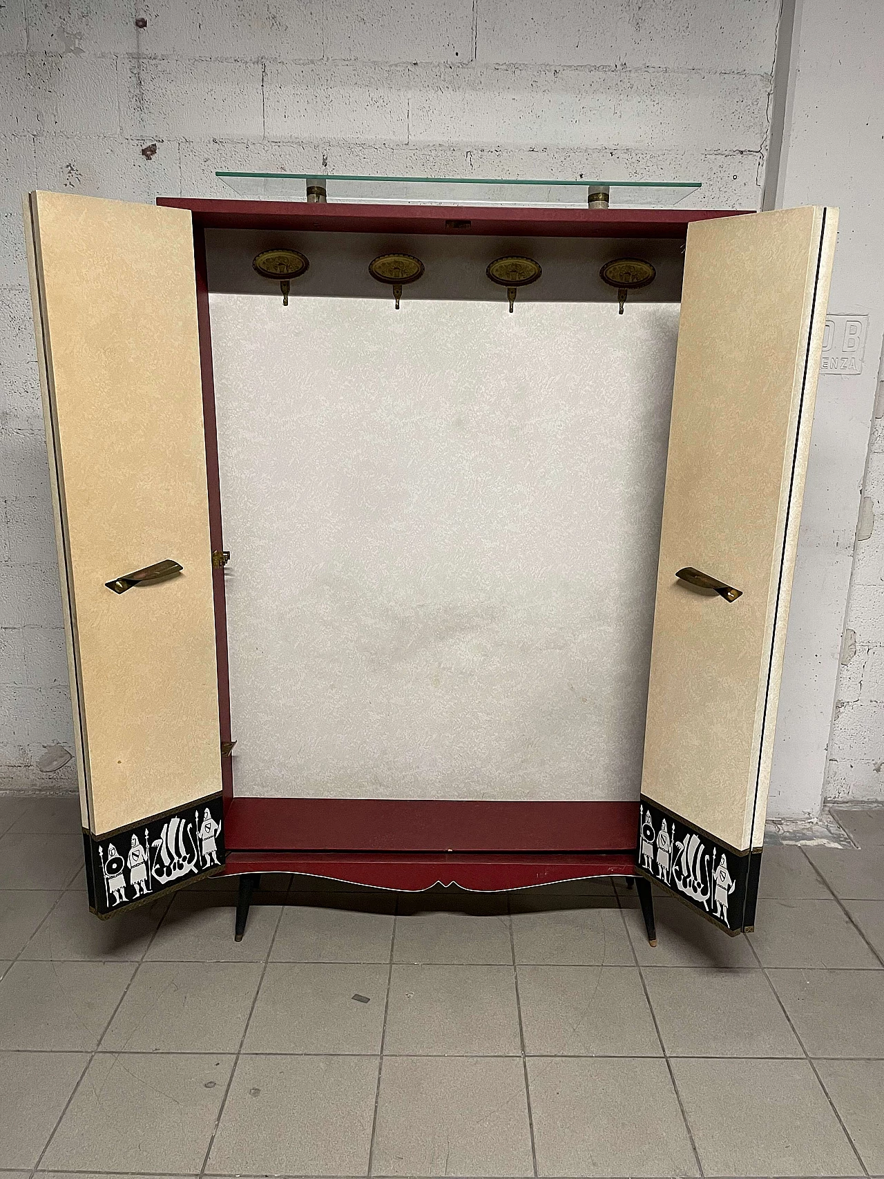 Guardaroba da ingresso in legno rivestito in skai, anni '50 8