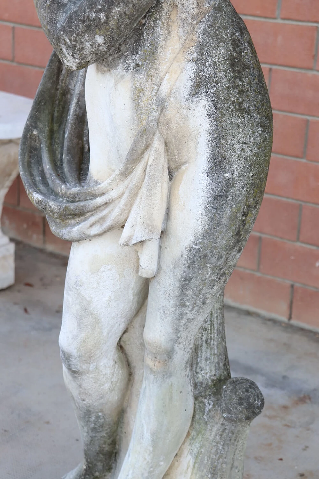 L'autunno, statua da giardino in pietra e polvere di marmo, anni '20 3